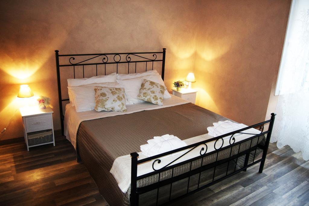 House Colosseo โรม ห้อง รูปภาพ